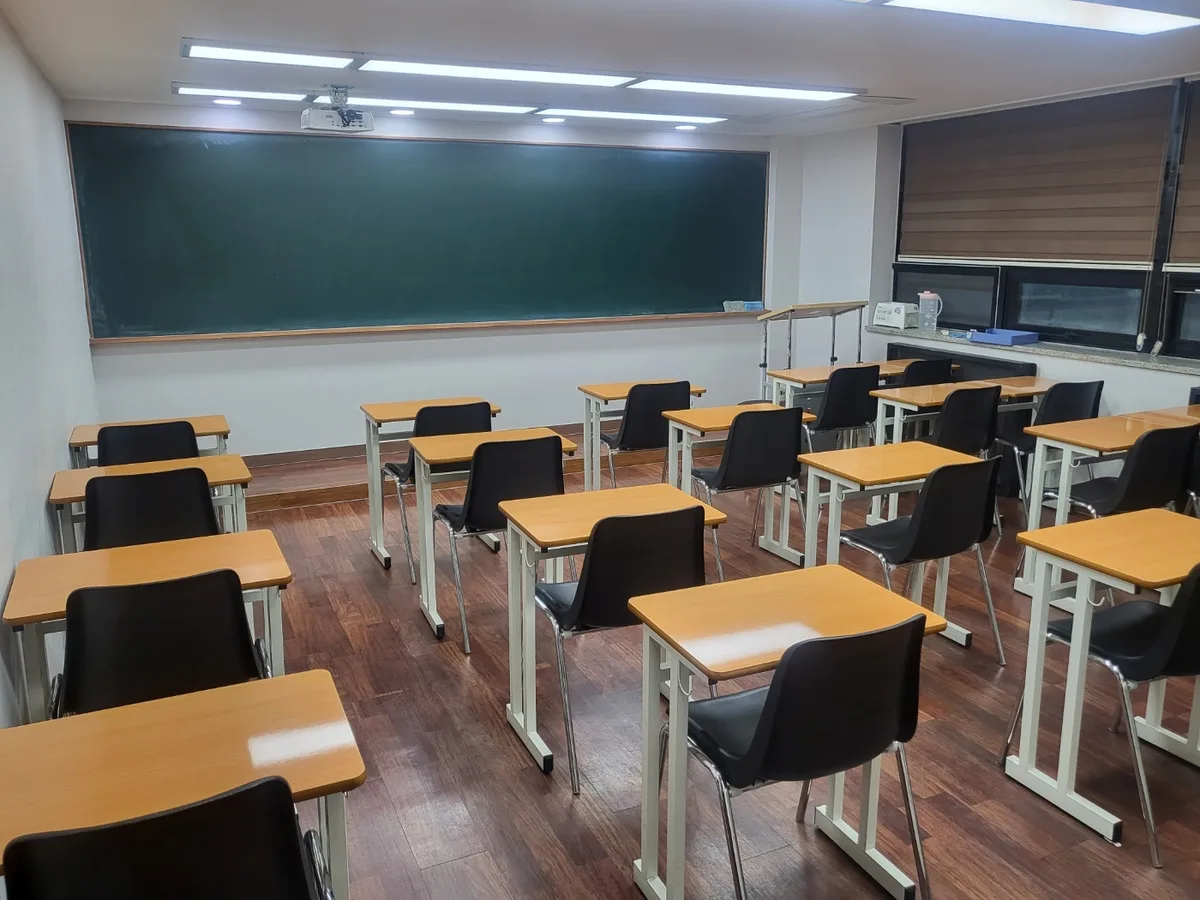 종로구 경운동 어린이집 과학실 장비 주변 정밀 위생청소 사례 - 행진크린